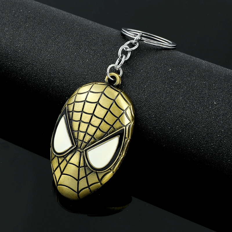 Spiderman Nyckelring Guld