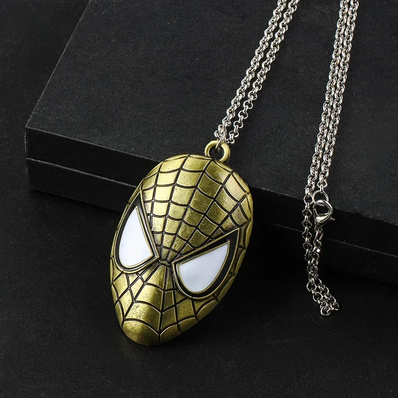 Spiderman Halsband Guld